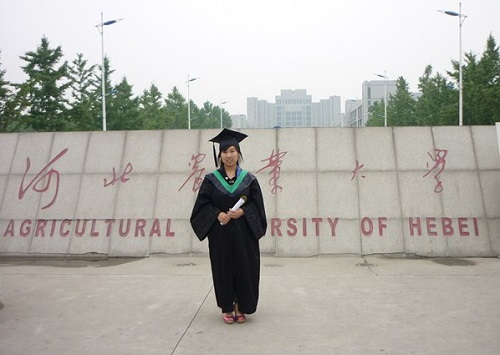 李双，2009届畜牧兽医系毕业生，经专接本后又考取河北农业大学临床兽医学硕士研究生。