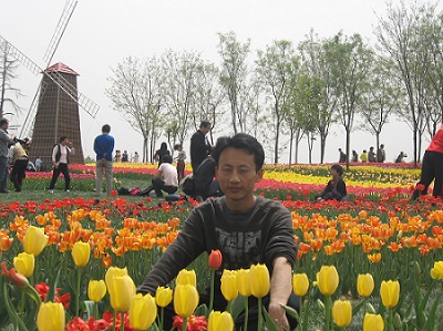 陈秀军，2004届园林艺术系毕业生，现任北京路桥海威园林绿化有限公司十四处副经理。
