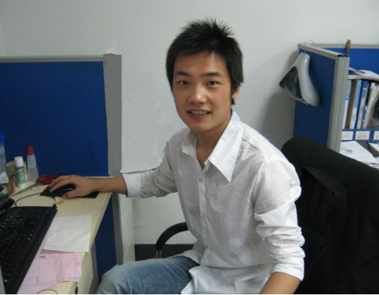 李天义，2009届毕业生，现任北京乐畅乐享文化发展有限公司区域财务经理，掌管12家店的财务管理工作。